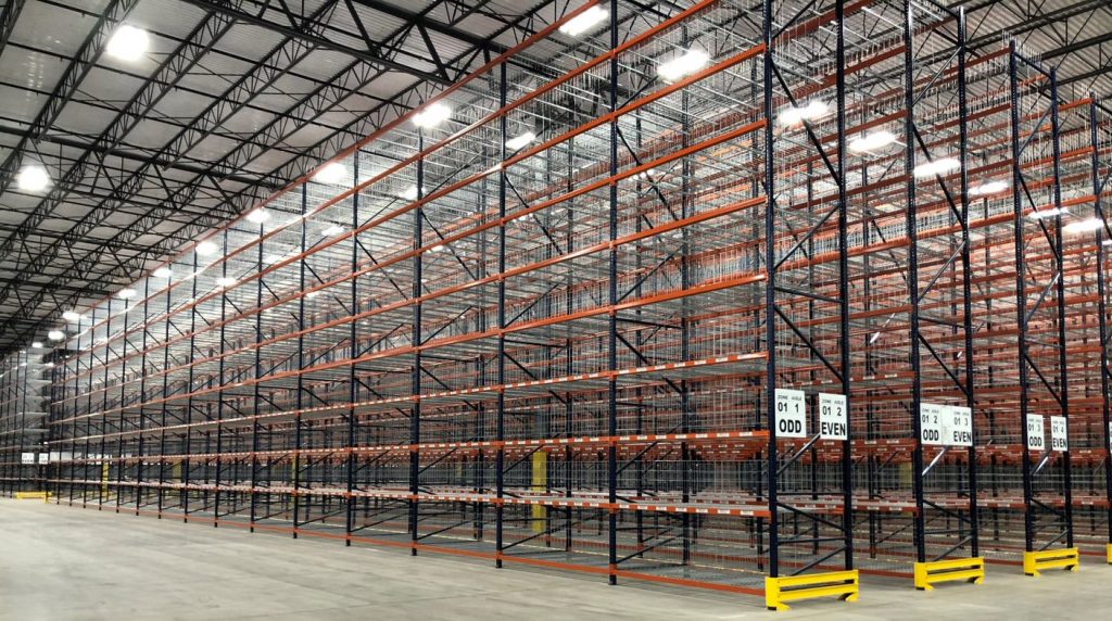 double-flange vs. top-hat pallet supports